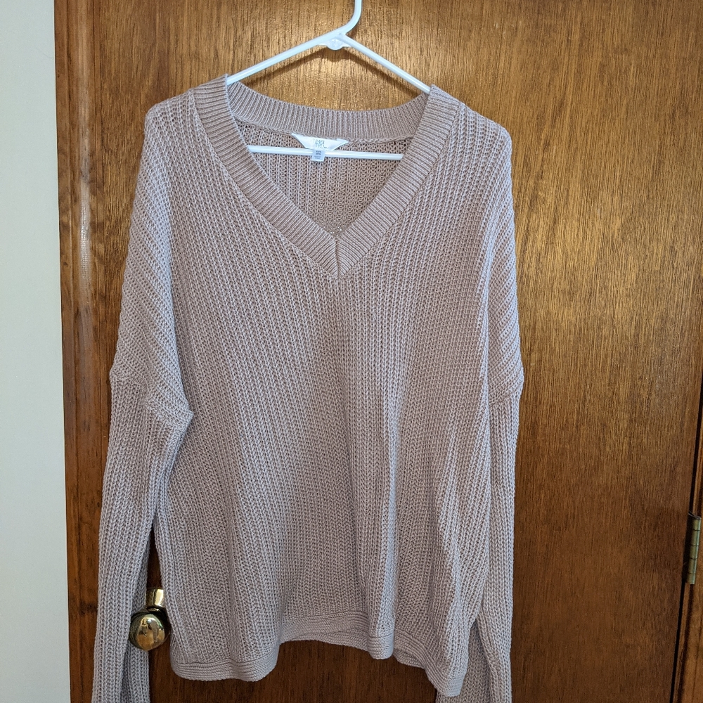 Women's v-neck sweater